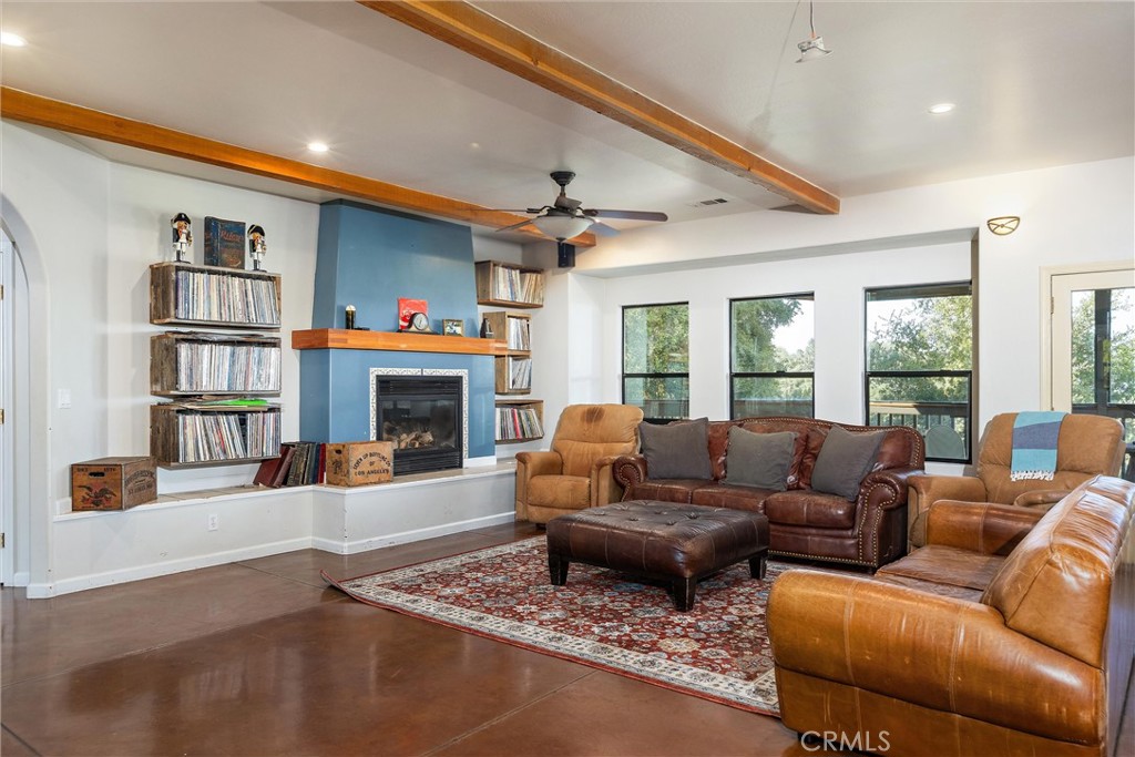 3180 Willow Creek Road Property Photo 10