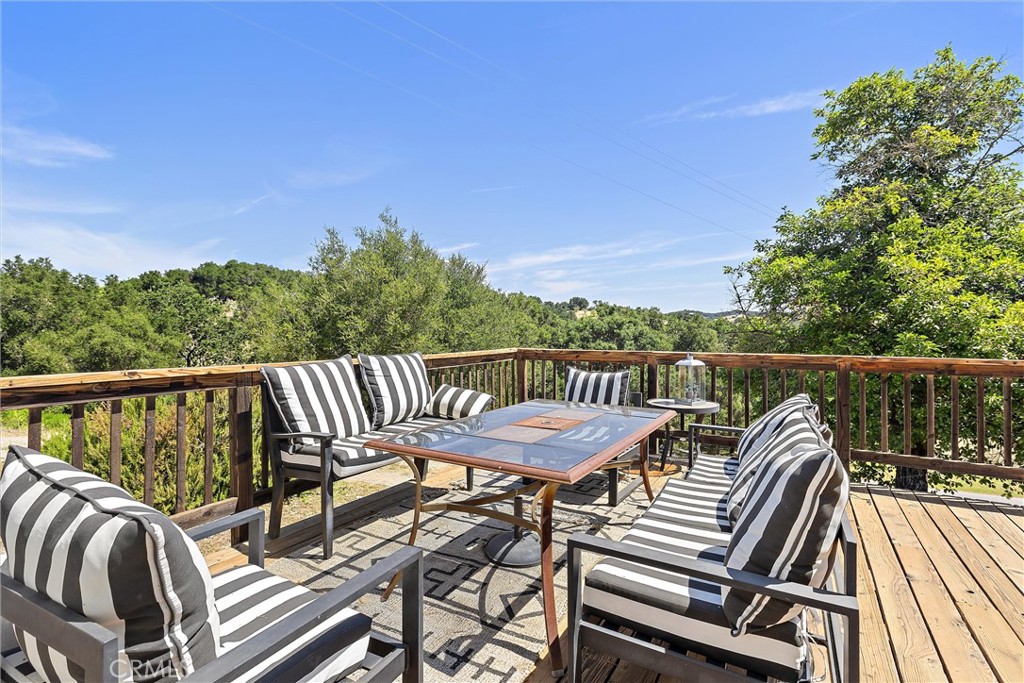 3180 Willow Creek Road Property Photo 45
