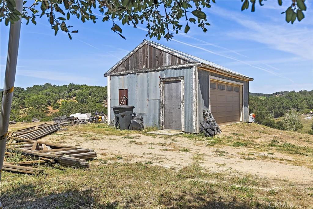 3180 Willow Creek Road Property Photo 60