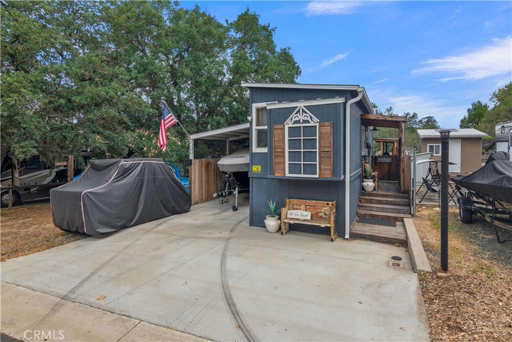 2123 Yellow Feather Property Photo 1