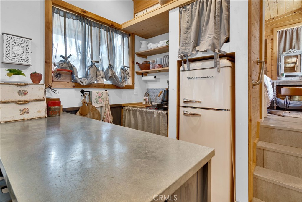 2123 Yellow Feather Property Photo 8