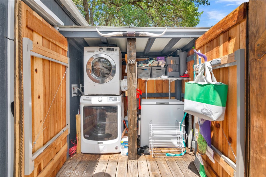 2123 Yellow Feather Property Photo 16