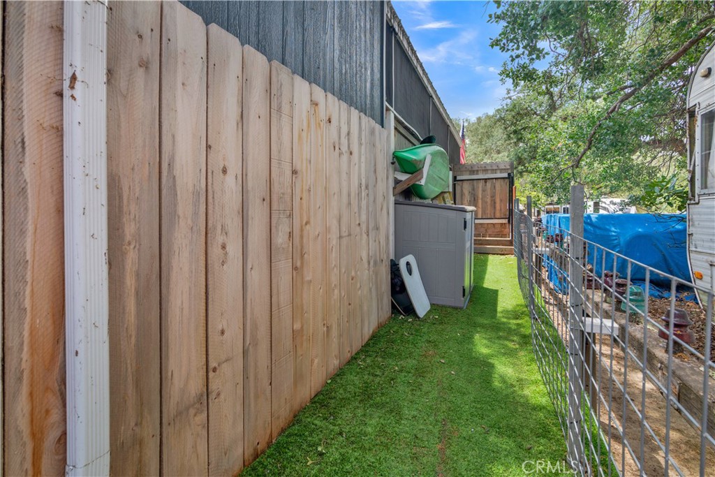 2123 Yellow Feather Property Photo 17