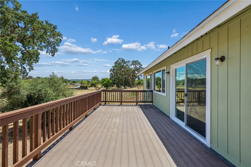 335 Phillips Property Photo 1