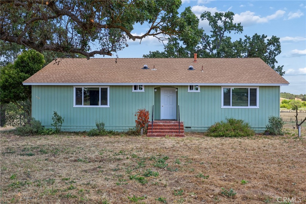 335 Phillips Property Photo 8
