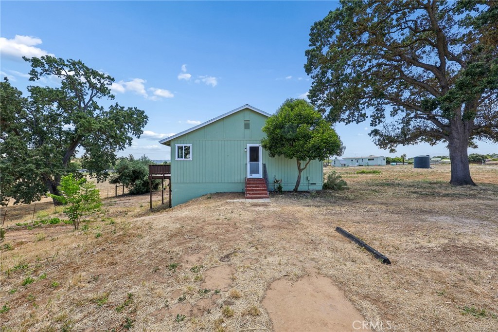 335 Phillips Property Photo 10