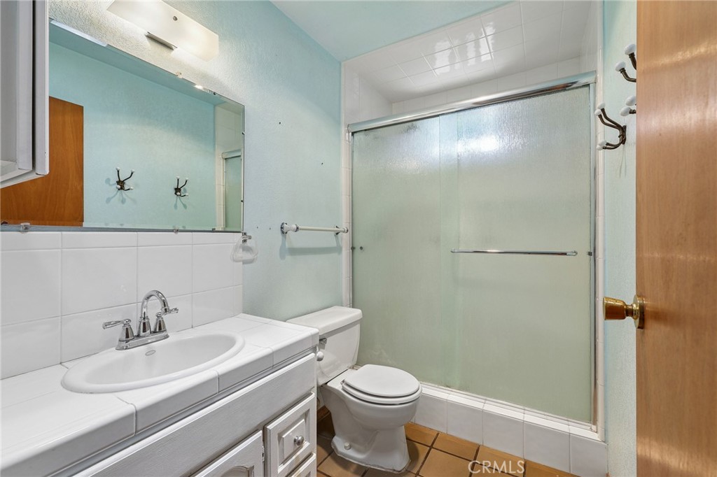 335 Phillips Property Photo 21