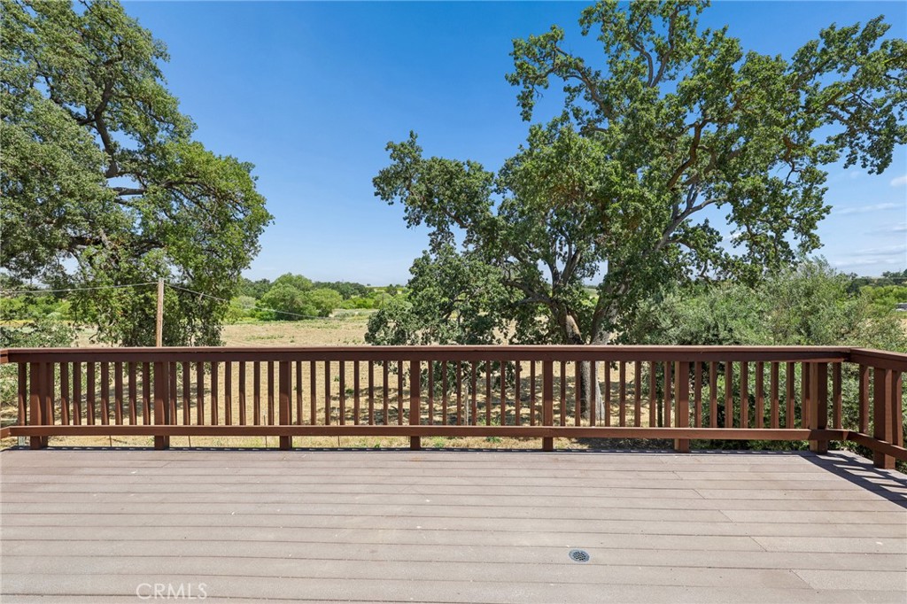 335 Phillips Property Photo 22