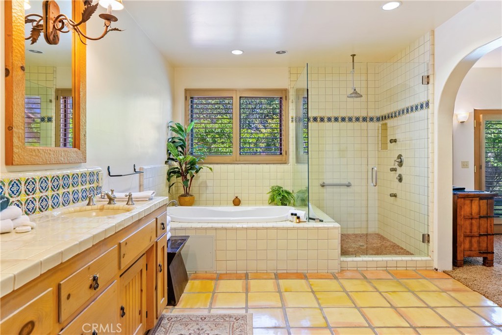 7568 Creston Property Photo 31