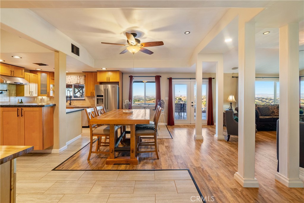 1745 Adelaida Property Photo 11
