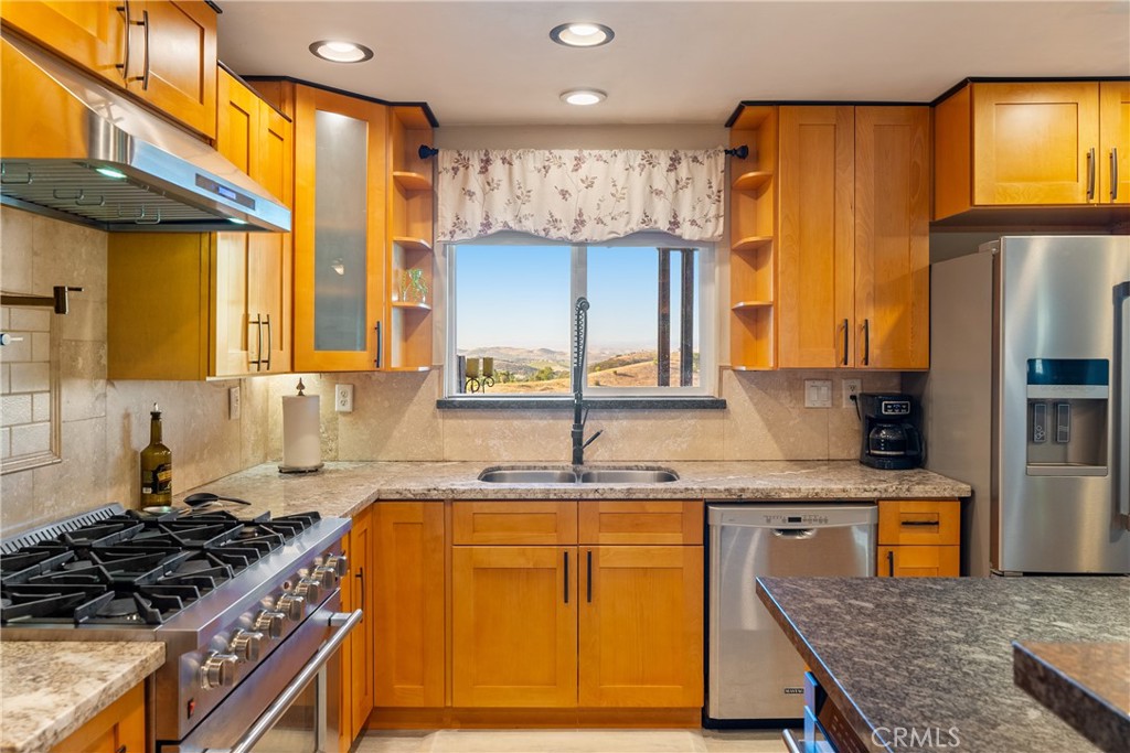 1745 Adelaida Property Photo 17
