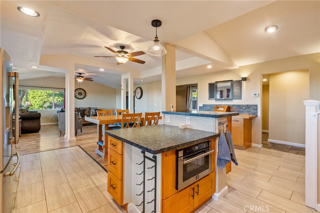 1745 Adelaida Property Photo 18