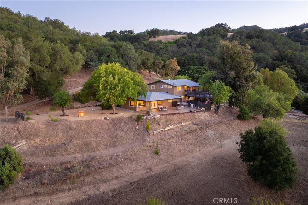 1745 Adelaida Property Photo 32