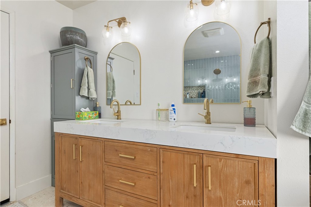 2570 Alturas Property Photo 28