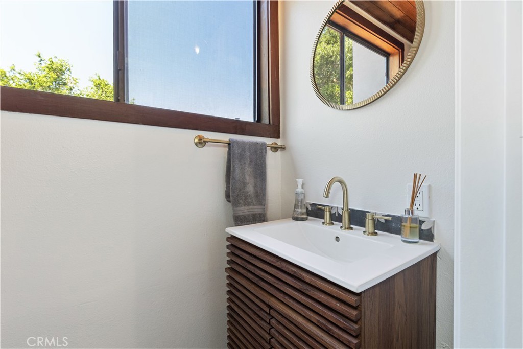 2570 Alturas Property Photo 37