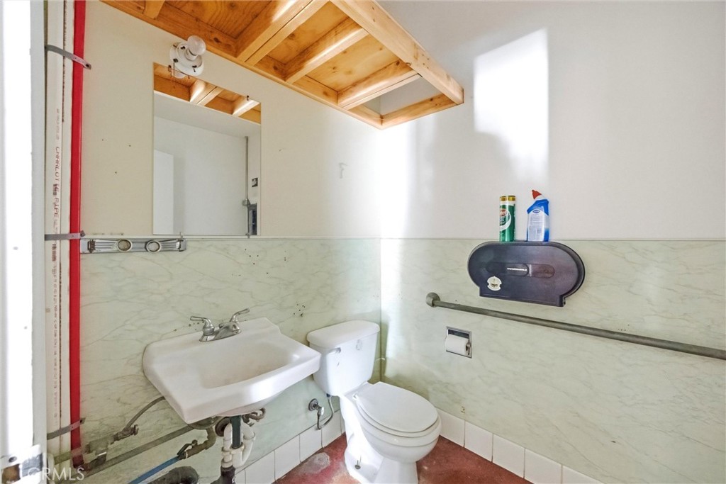 6400 Wofford Property Photo 20