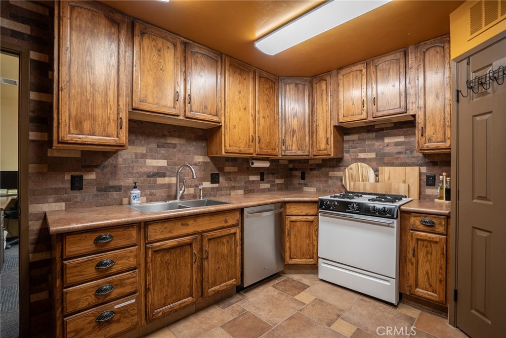 8585 Cross Canyons Property Photo 52
