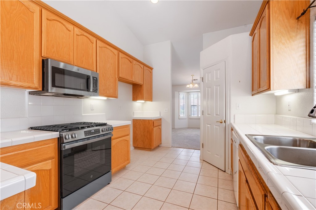 2503 Starling Drive Property Photo 4