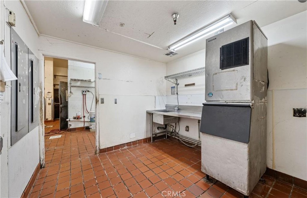 1121 Broad Street Property Photo 22