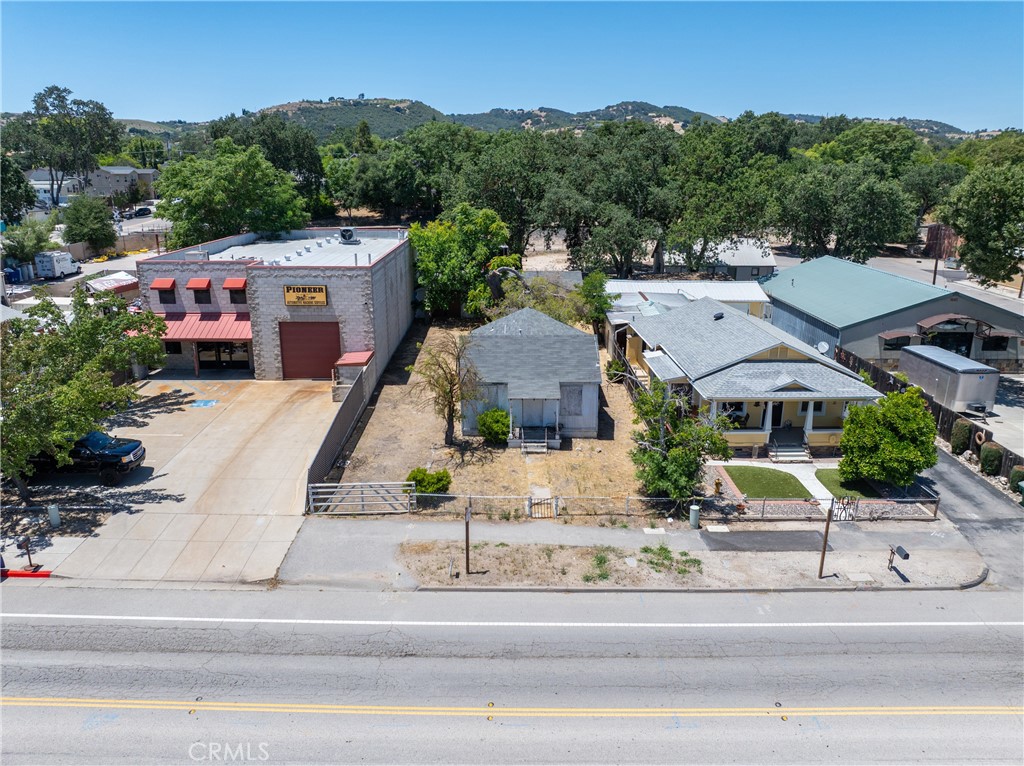 1615 Riverside Property Photo 1