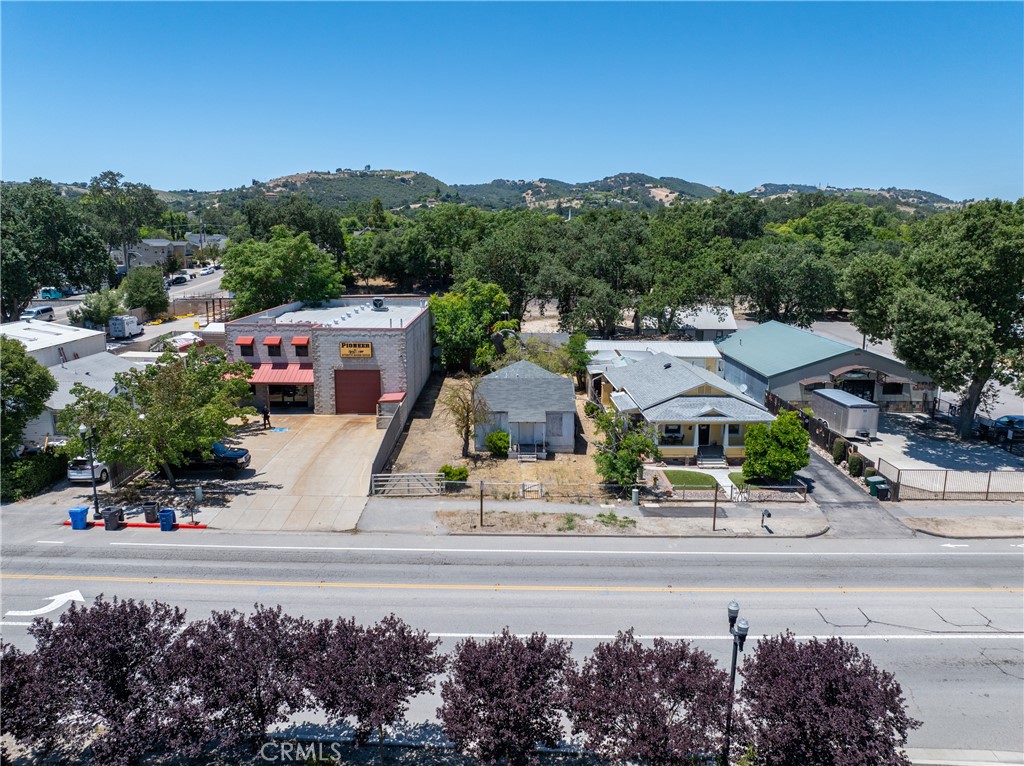 1615 Riverside Property Photo 13