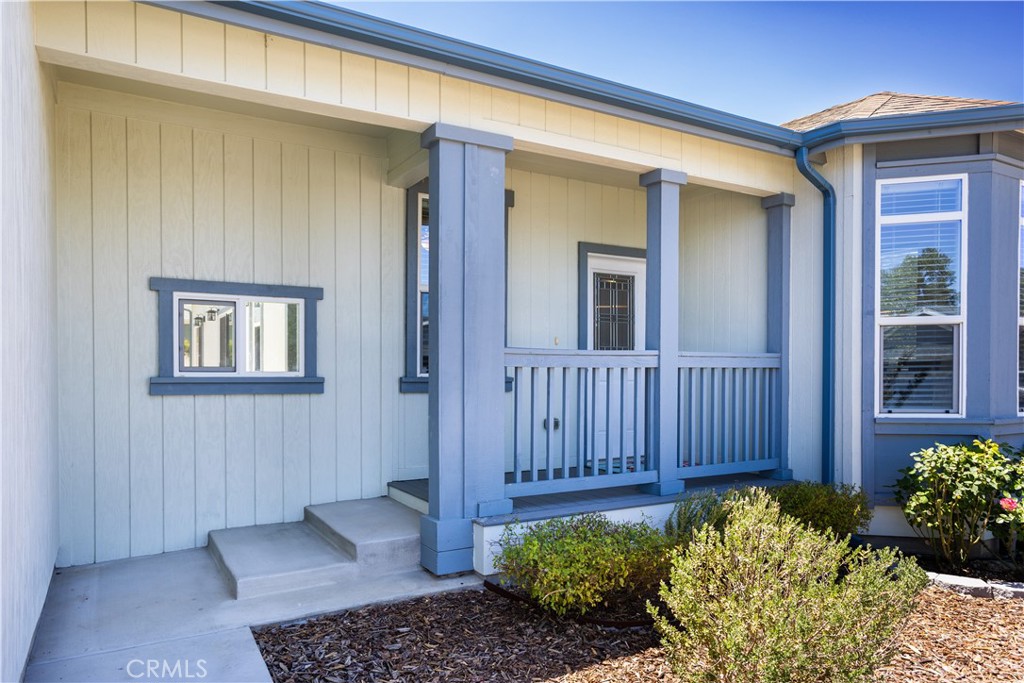 391 Lark Drive Property Photo 2