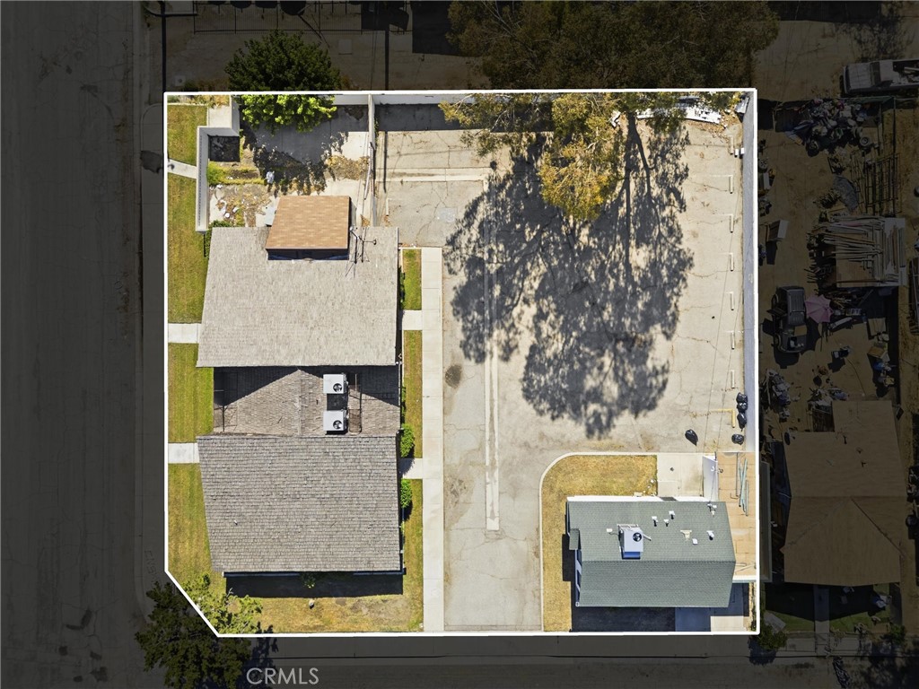931 26th Property Photo 2