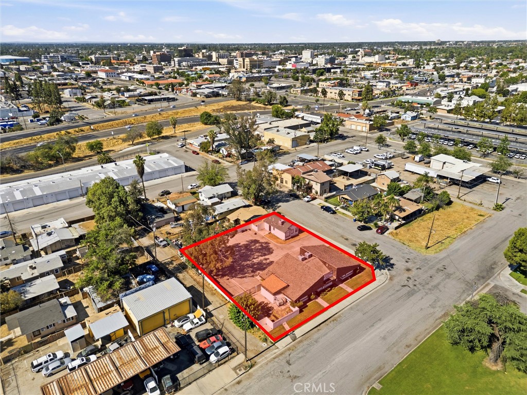931 26th Property Photo 3