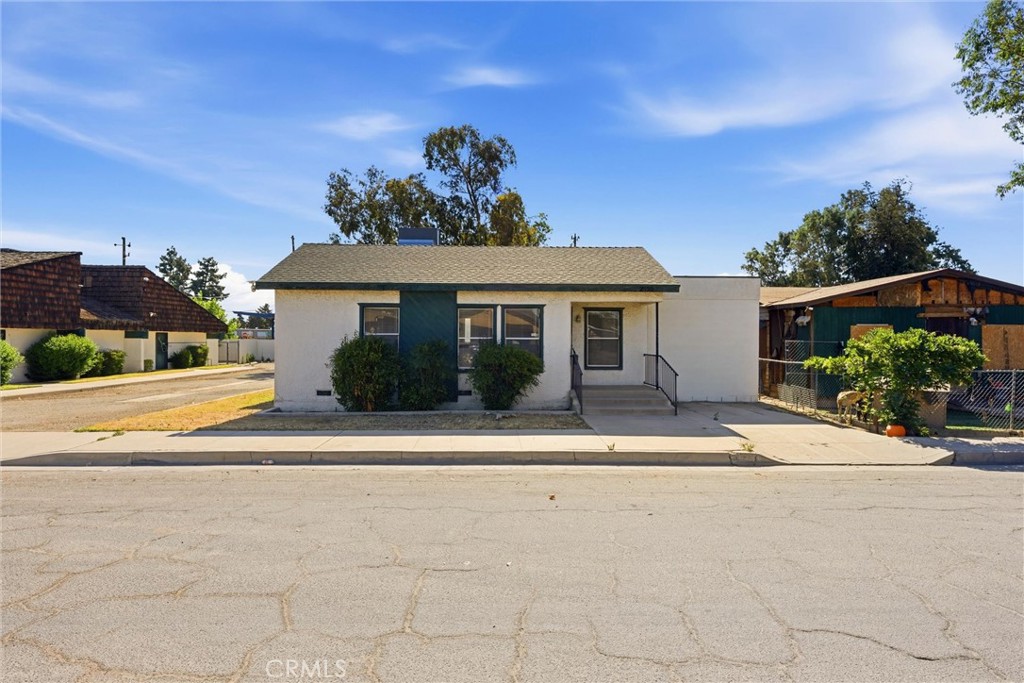 931 26th Property Photo 16