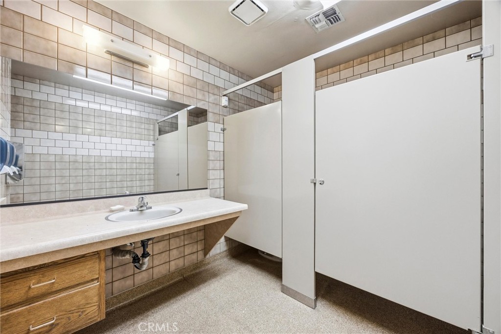 931 26th Property Photo 34