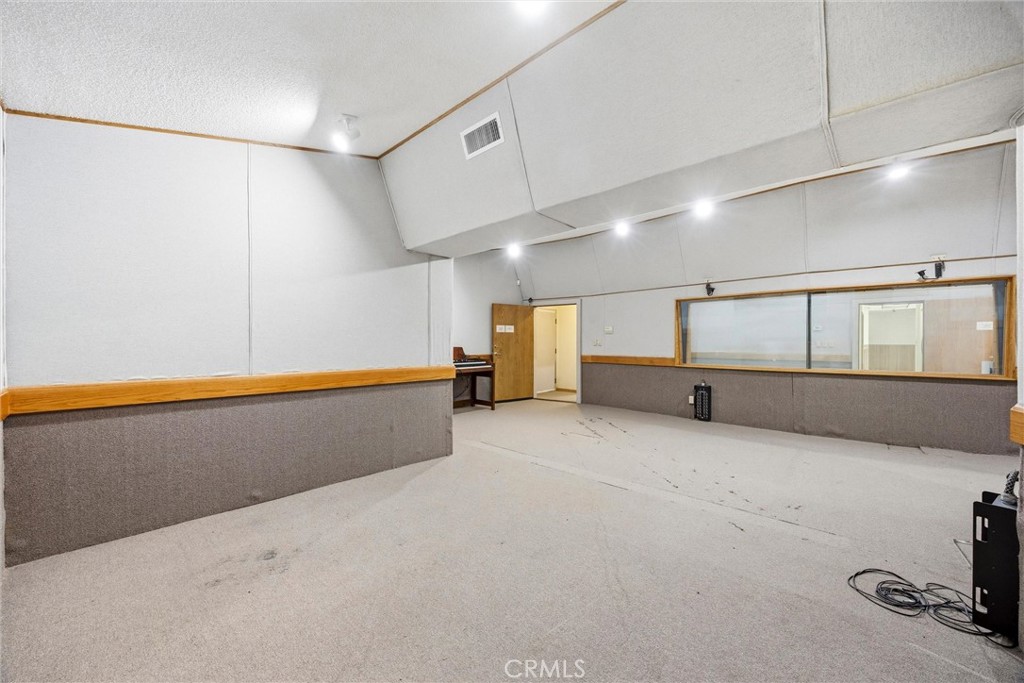 931 26th Property Photo 39