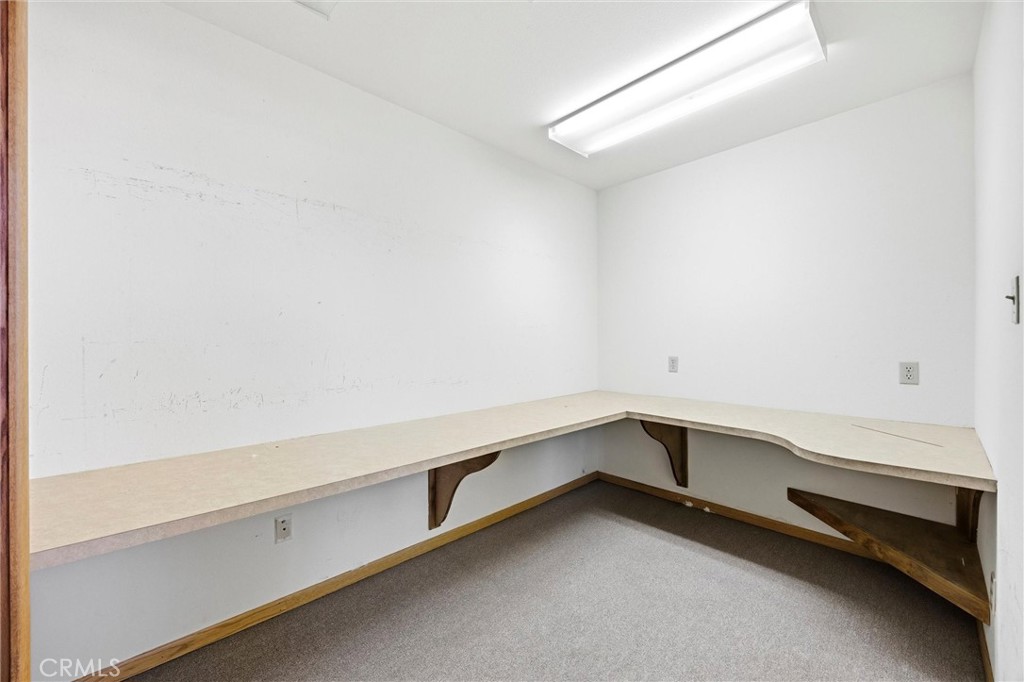 931 26th Property Photo 44