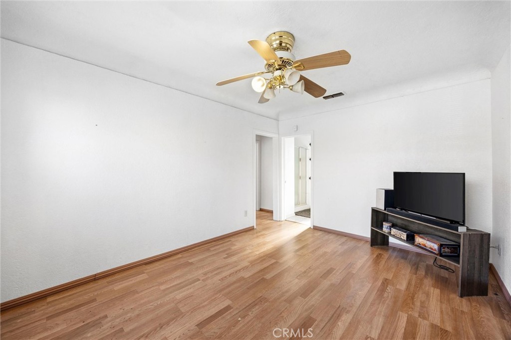 931 26th Property Photo 46