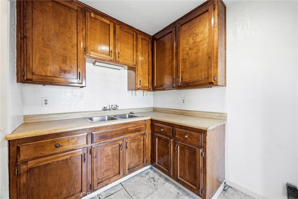 931 26th Property Photo 56