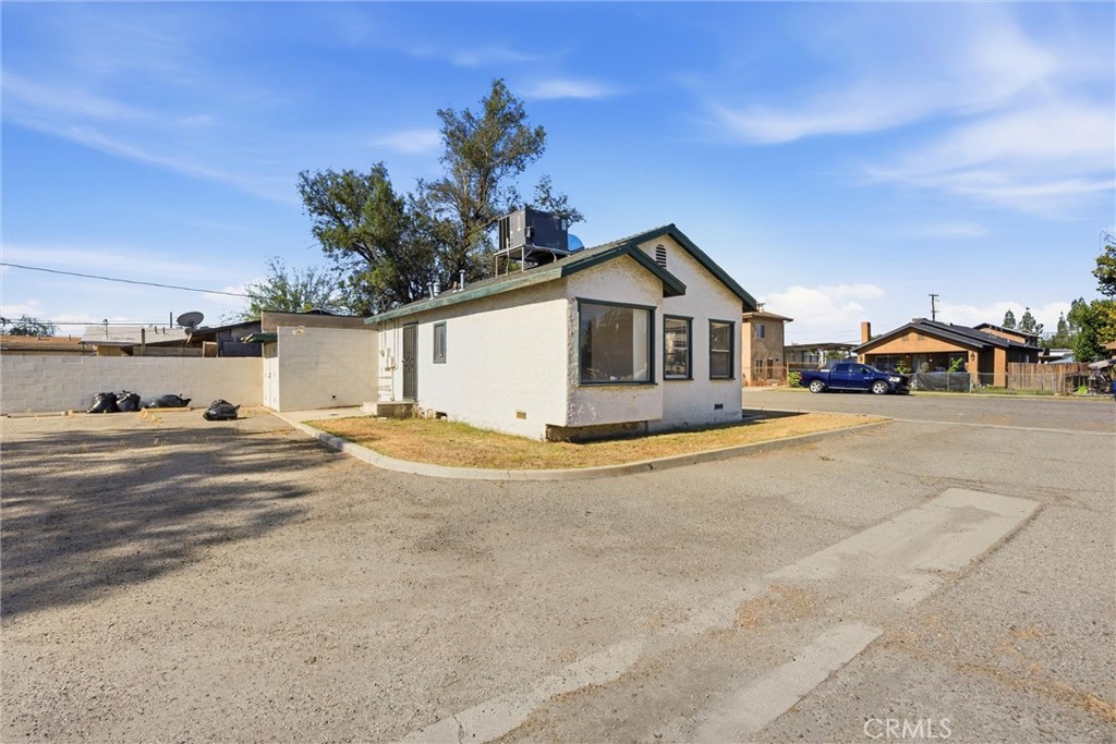 931 26th Property Photo 62