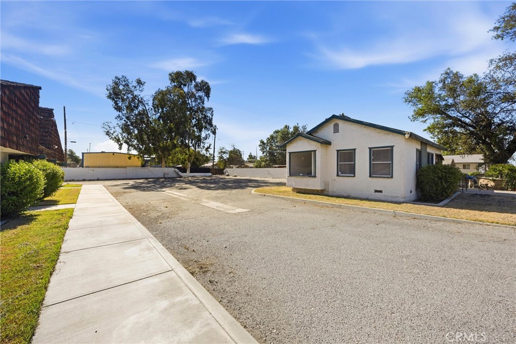 931 26th Property Photo 63