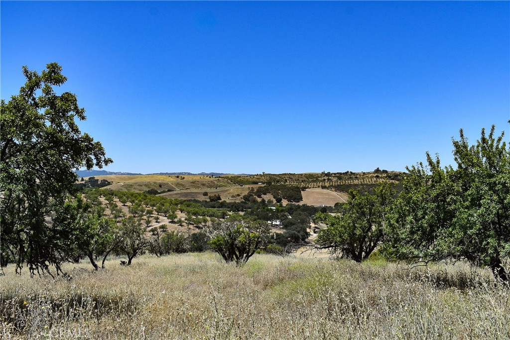 4565 S El Pomar Property Photo 2
