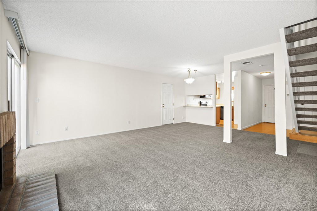 7552 Silvertree 25 Property Photo 6