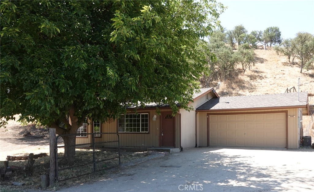 7950 Blue Moon Road Property Photo 4