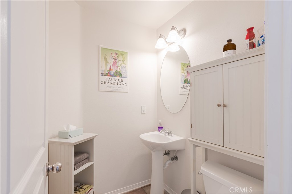 908 Larable Court Property Photo 6