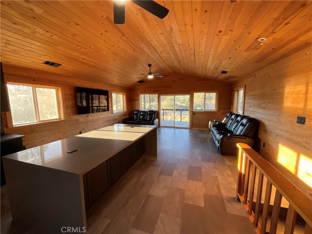 13730 Feldman Property Photo 8