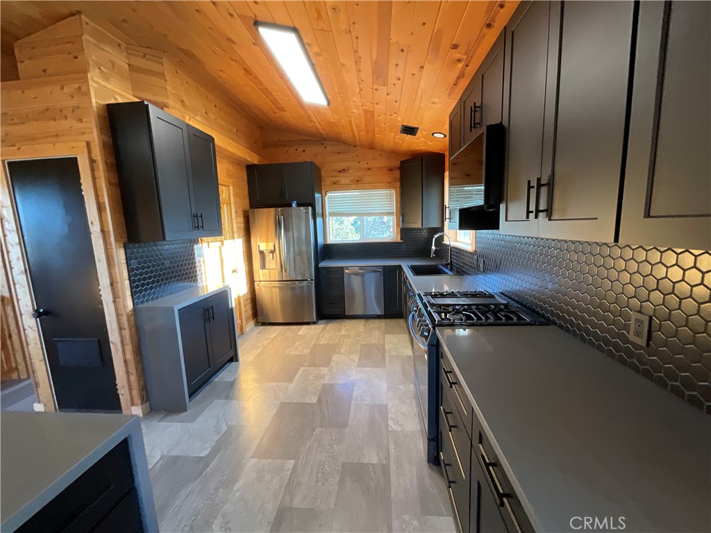 13730 Feldman Property Photo 11