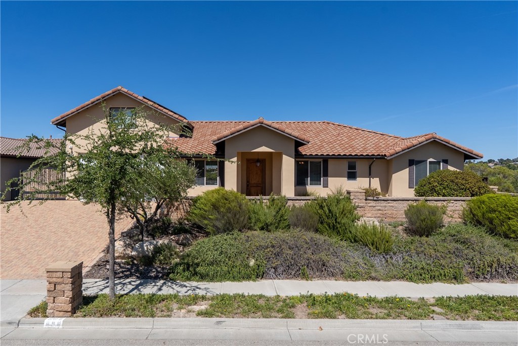 596 Red Cloud Road Property Photo 1