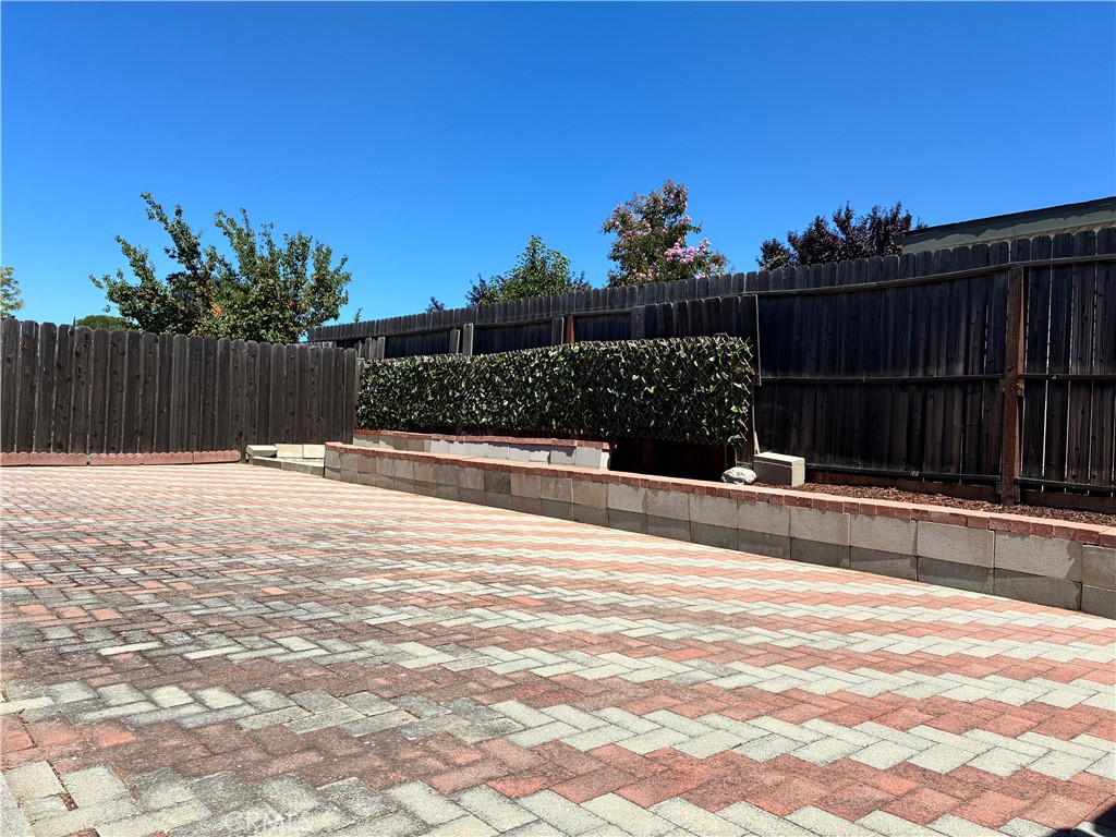 517 Queenanne Property Photo 16