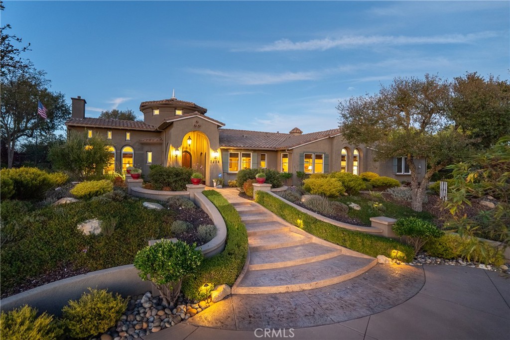 2438 Battering Rock Property Photo 4