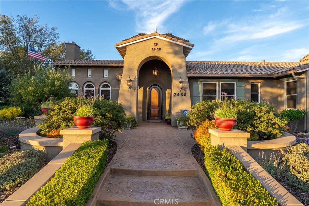 2438 Battering Rock Property Photo 5