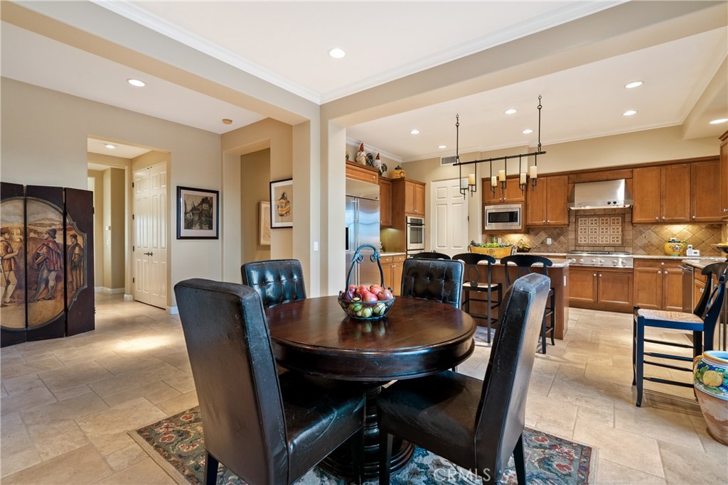 2438 Battering Rock Property Photo 30