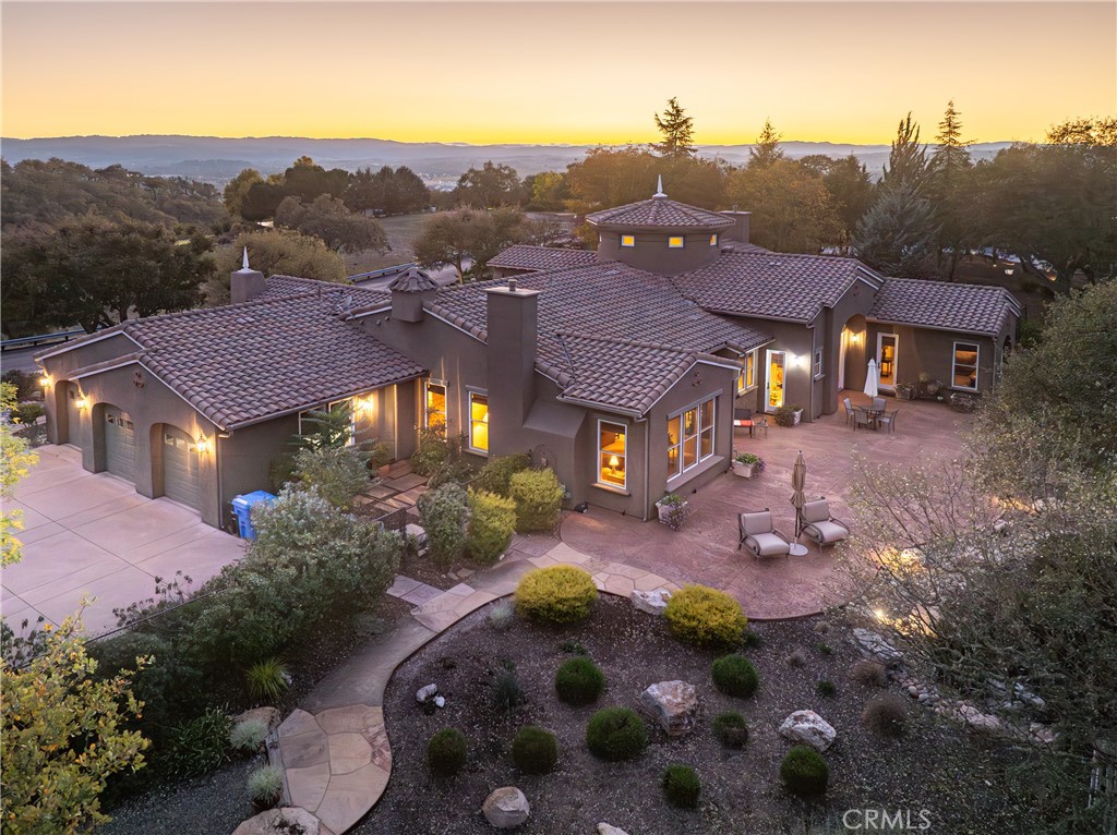 2438 Battering Rock Property Photo 43