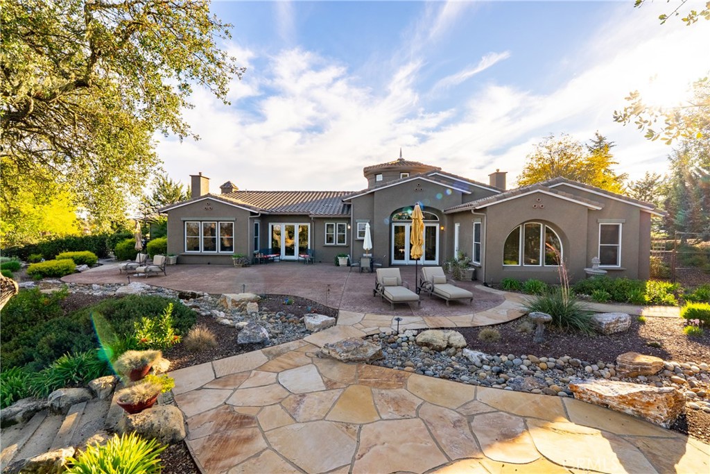 2438 Battering Rock Property Photo 58