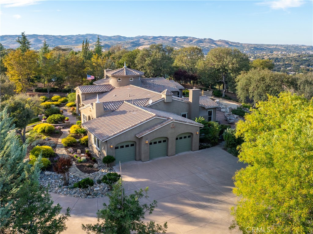 2438 Battering Rock Property Photo 60